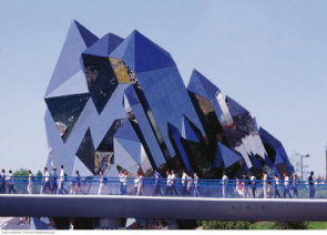 A visiter, le grand parc du Futuroscope à Poitiers.